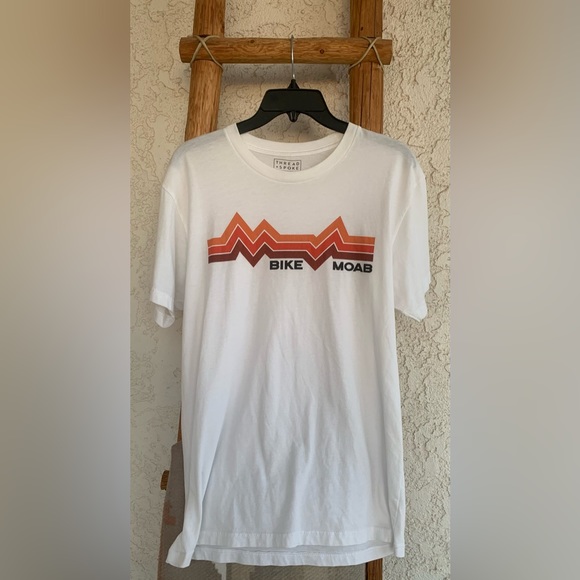 🚲 MENS MEDIUM “THREAD + SPOKE” - “BIKE MOAB” SHORT SLEEVE SHIRT - Picture 4 of 4